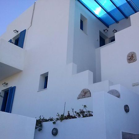 Eleni Apartments Adamantas  Екстериор снимка