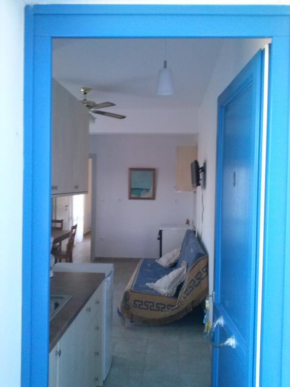 Eleni Apartments Adamantas  Стая снимка