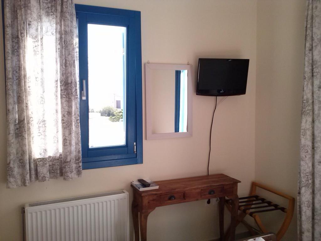 Eleni Apartments Adamantas  Стая снимка