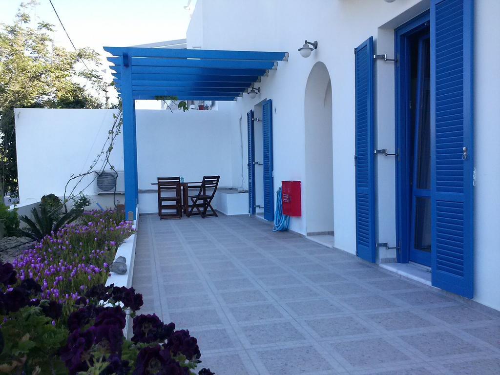 Eleni Apartments Adamantas  Екстериор снимка