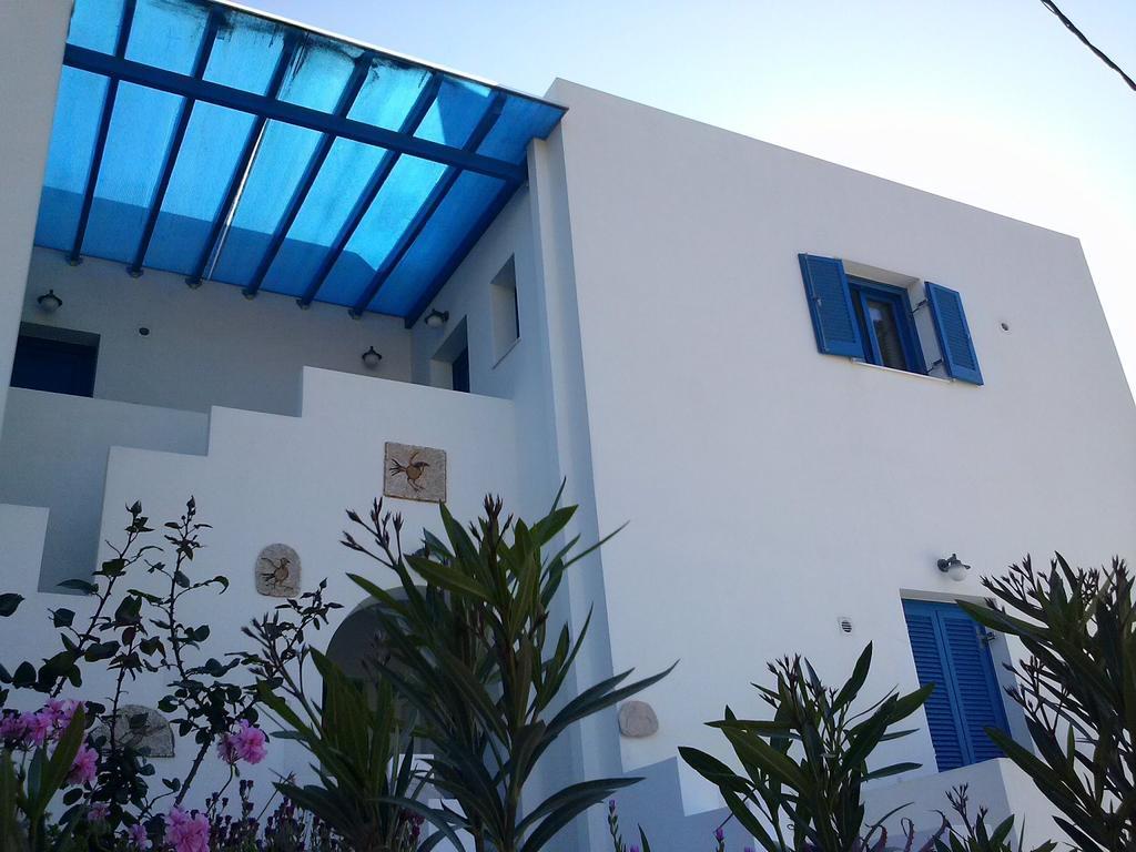 Eleni Apartments Adamantas  Екстериор снимка